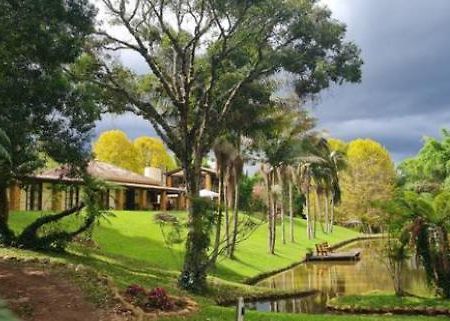 Pousada Paraiso Dos Tucanos 阿尤鲁奥卡 外观 照片